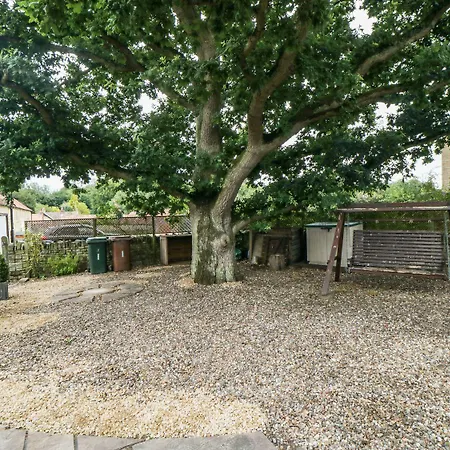 Oak Tree Barn 度假居