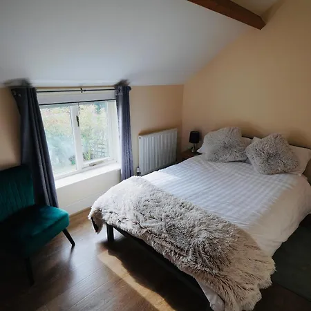 Oak Tree Barn Pickering